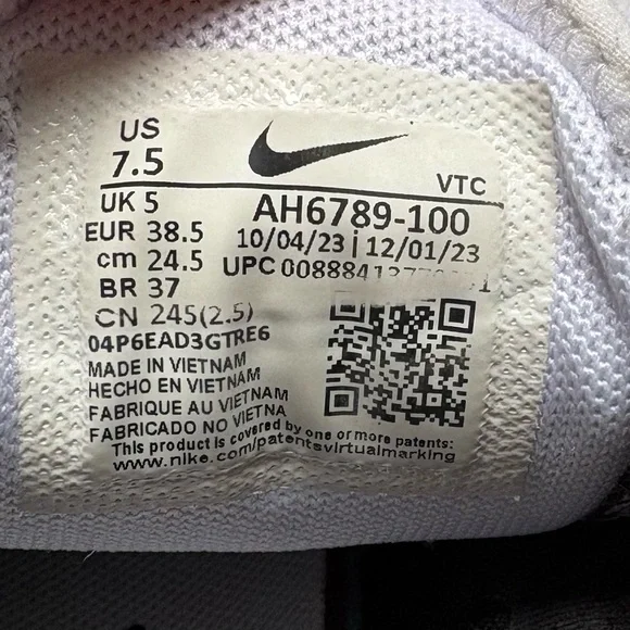 Nike Air Max 270 White & Black Mesh – Iconic Lifestyle Sneakers Size 7 - Picture 2 of 7